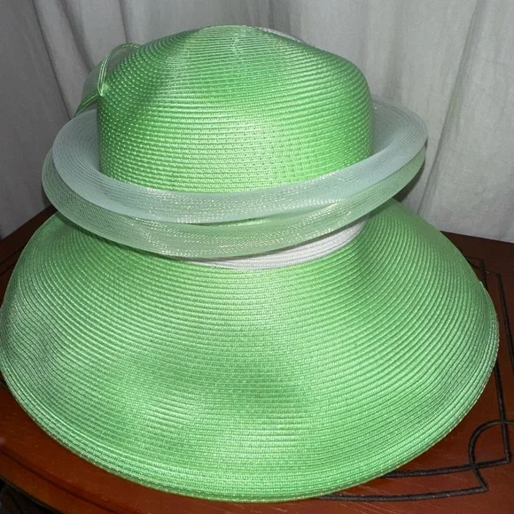 Elegant Women’s Church Hat - Green - Picture 2 of 4